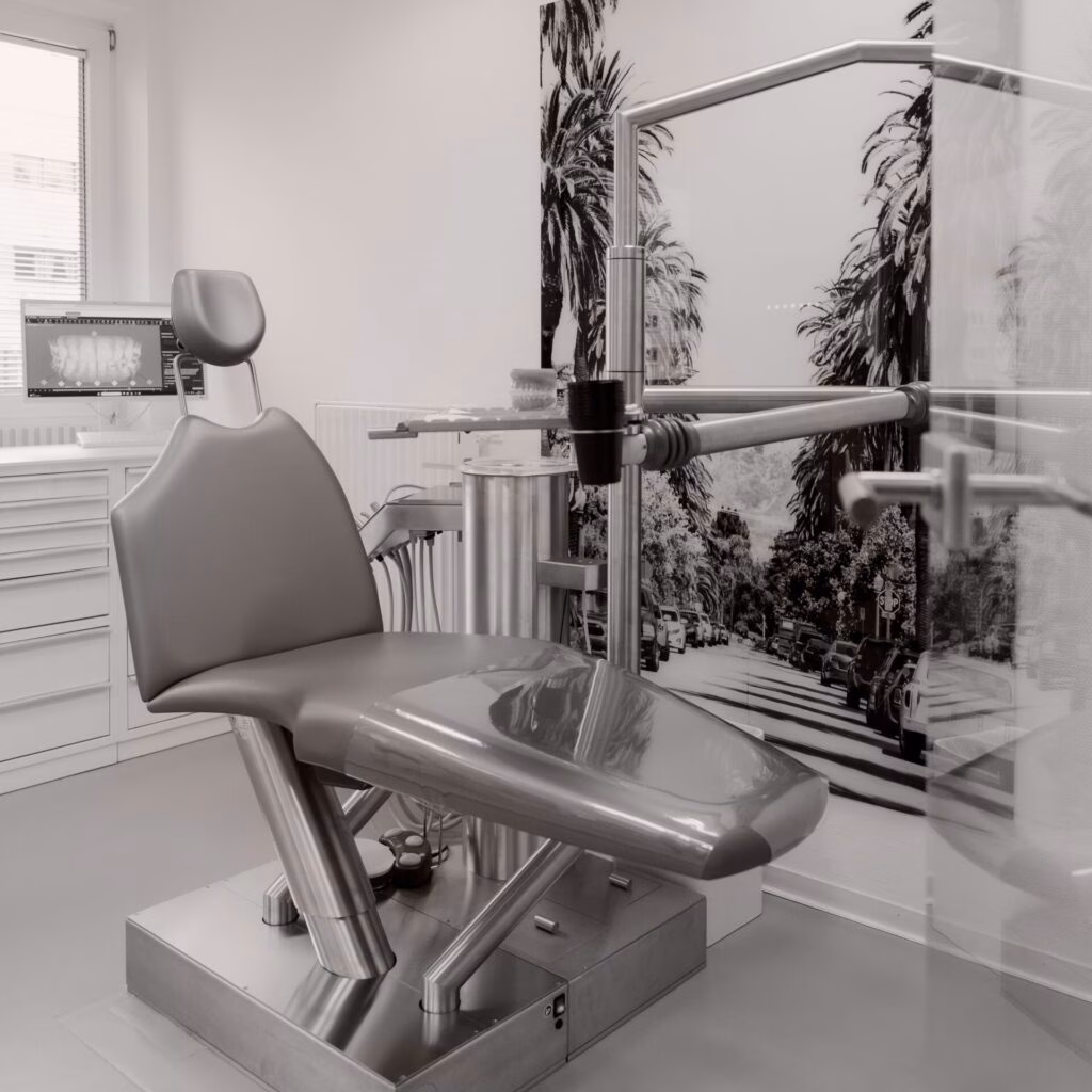 Behandlungszimmer Kieferorthopädie am Dornbusch