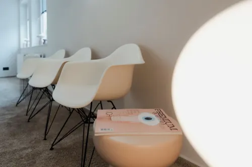 Wartebereich Kieferorthopädie am Dornbusch